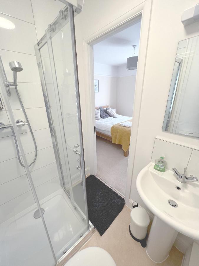 1 Ashford Road Guesthouse Redhill  Exteriér fotografie