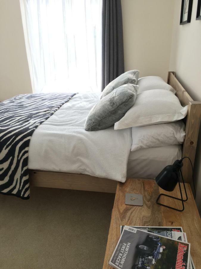 1 Ashford Road Guesthouse Redhill  Exteriér fotografie
